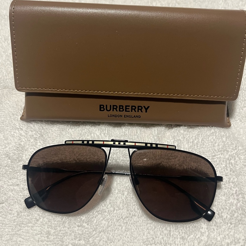 Burberry Brown Aviator Sunglasses with Tan Case